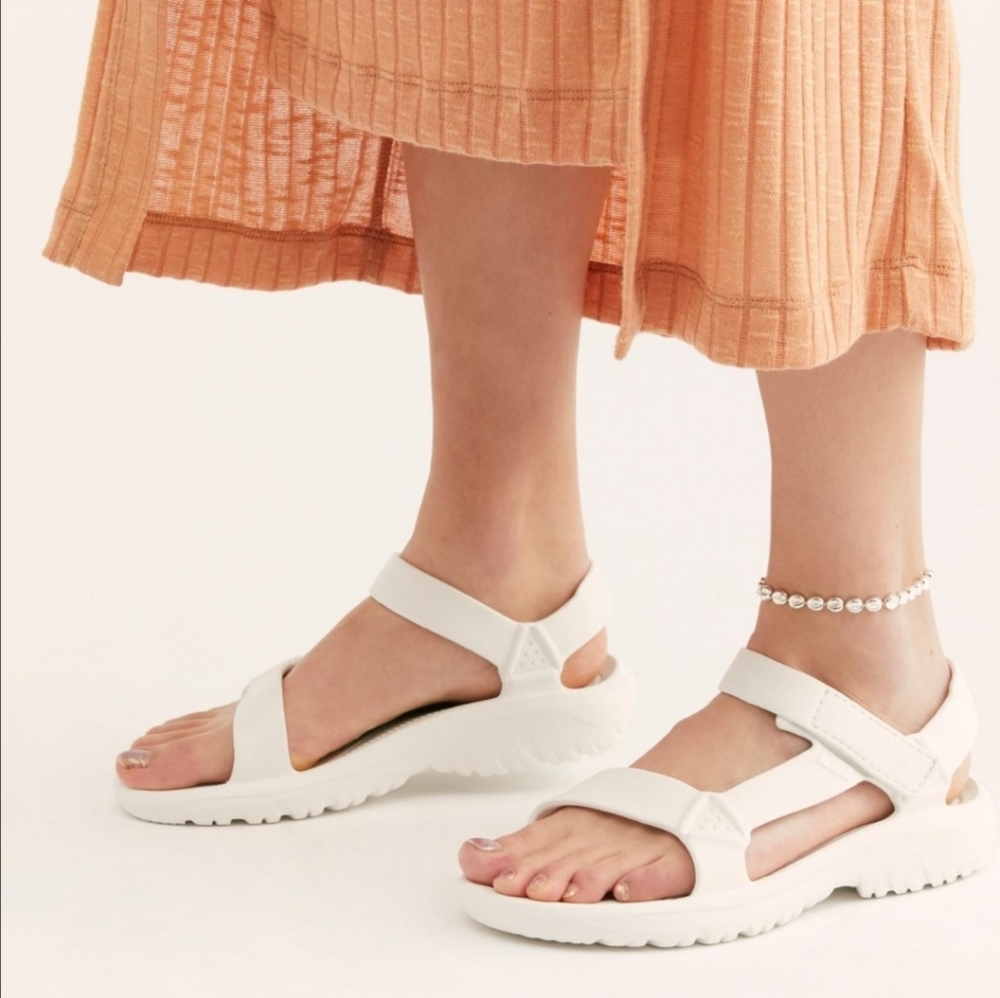 Teva Hurricane Drift White Size 7 NWT
